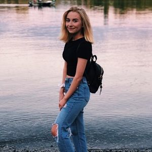 Meet your Posher, Rose